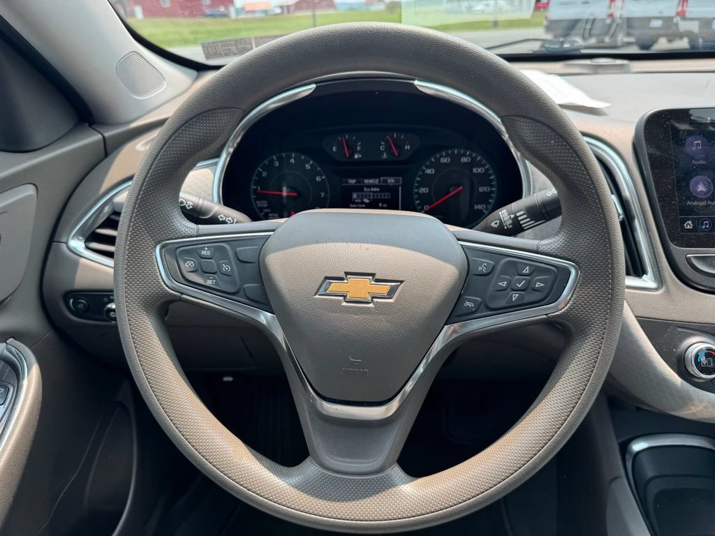 Used 2019 Chevrolet Malibu LT FWD image 15