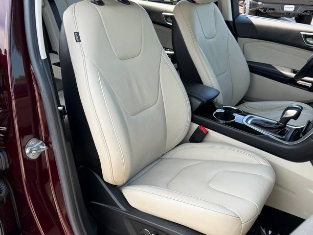 Certified 2018 Ford Edge Titanium w/ Technology Package FWD image 35