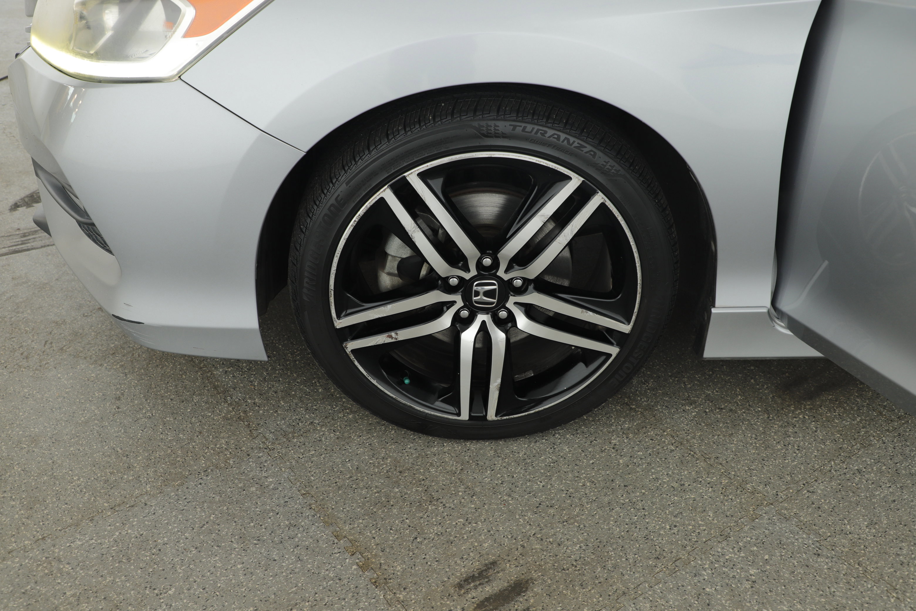 Used 2017 Honda Accord Sport image 10