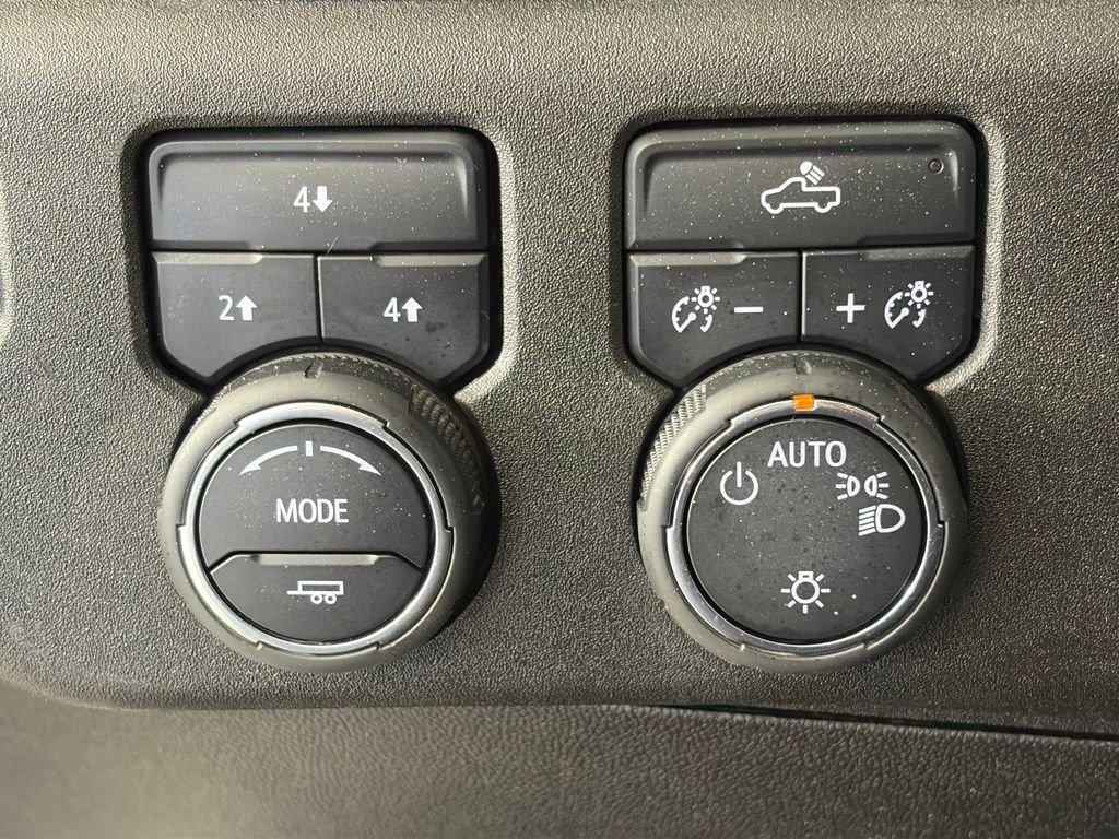 Used 2024 Chevrolet Silverado 3500 LT image 24