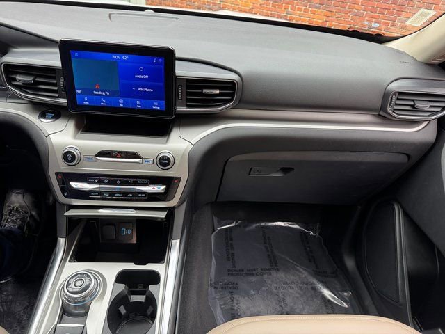 Certified 2022 Ford Explorer XLT w/ Equipment Group 202A image 18