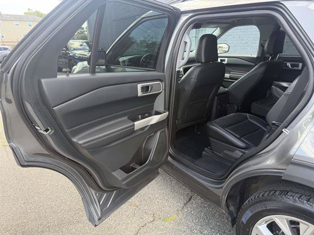 Certified 2023 Ford Explorer XLT w/ Equipment Group 202A AWD/4WD image 15