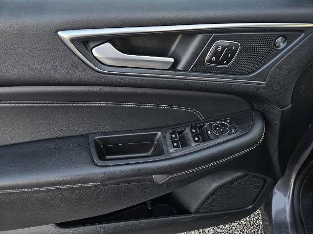 Certified 2024 Ford Edge Titanium AWD/4WD image 18