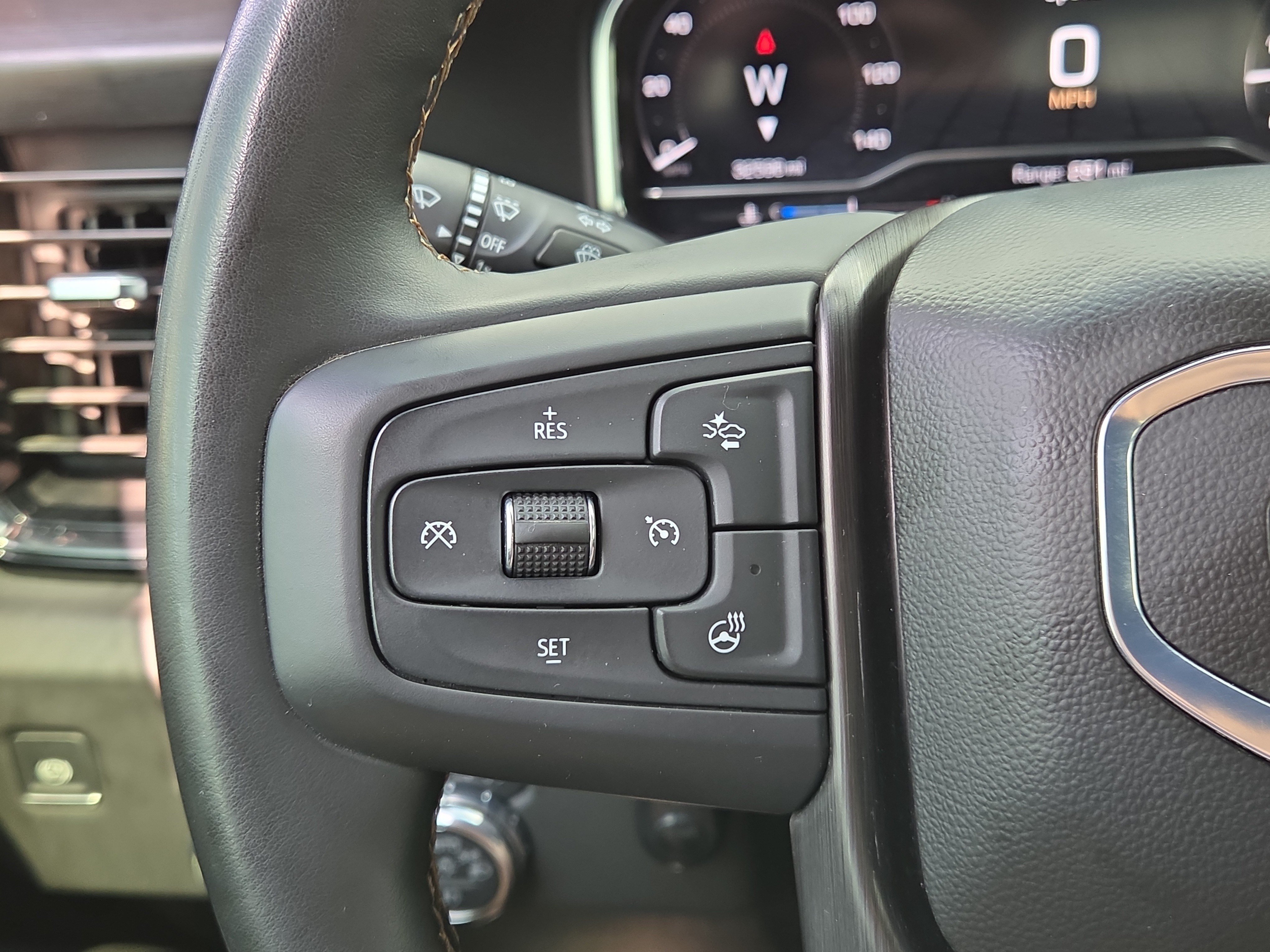 Used 2025 GMC Sierra 2500 AT4 w/ Technology Package AWD/4WD image 20