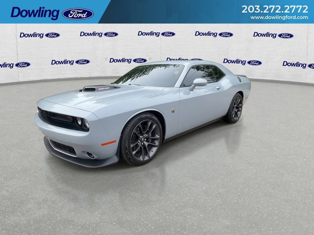 Used 2022 Dodge Challenger R/T Scat Pack w/ Shaker Package RWD image 5