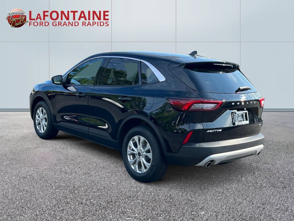 Certified 2023 Ford Escape Active AWD/4WD image 5