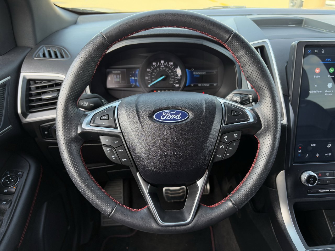 Certified 2024 Ford Edge ST-Line AWD/4WD image 12