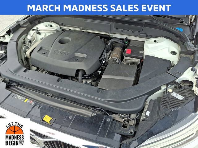 Used 2018 Volvo XC60 T6 Momentum w/ Advanced Package image 29