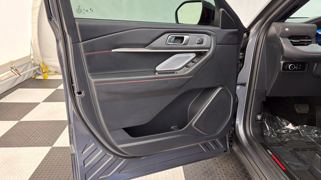 Certified 2025 Ford Explorer ST AWD/4WD image 15