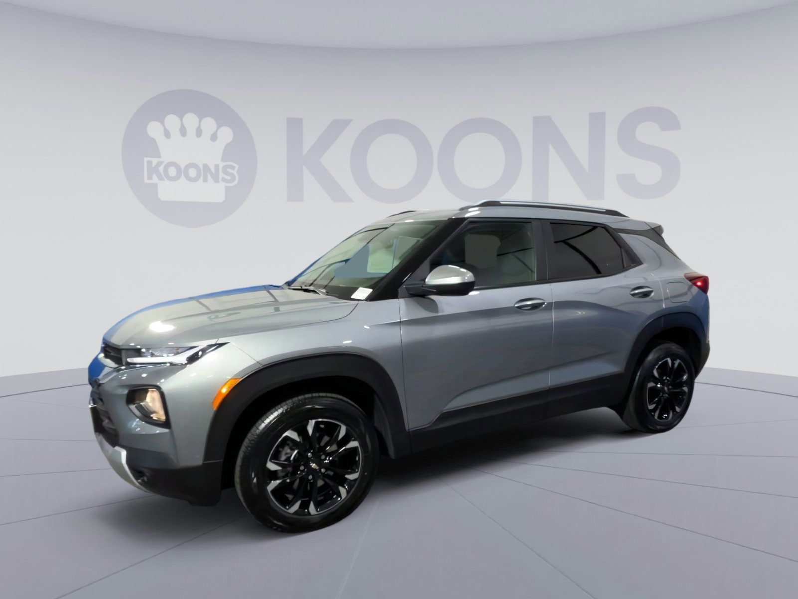 Used 2023 Chevrolet TrailBlazer LT w/ Convenience Package image 2