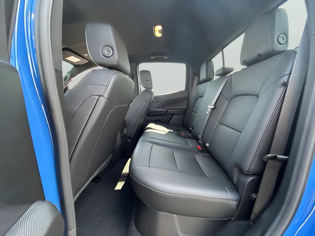 Used 2025 Chevrolet Colorado Trail Boss AWD/4WD image 28