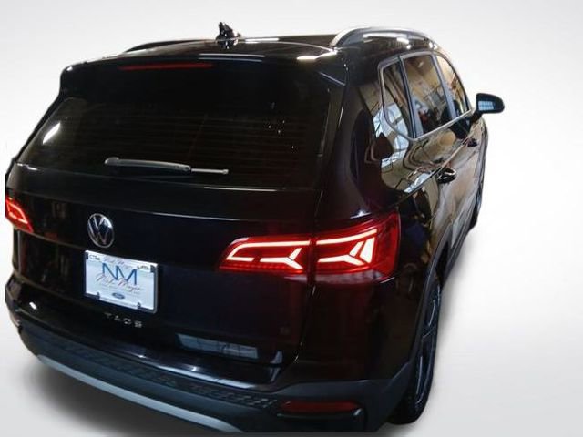 Used 2022 Volkswagen Taos S image 9