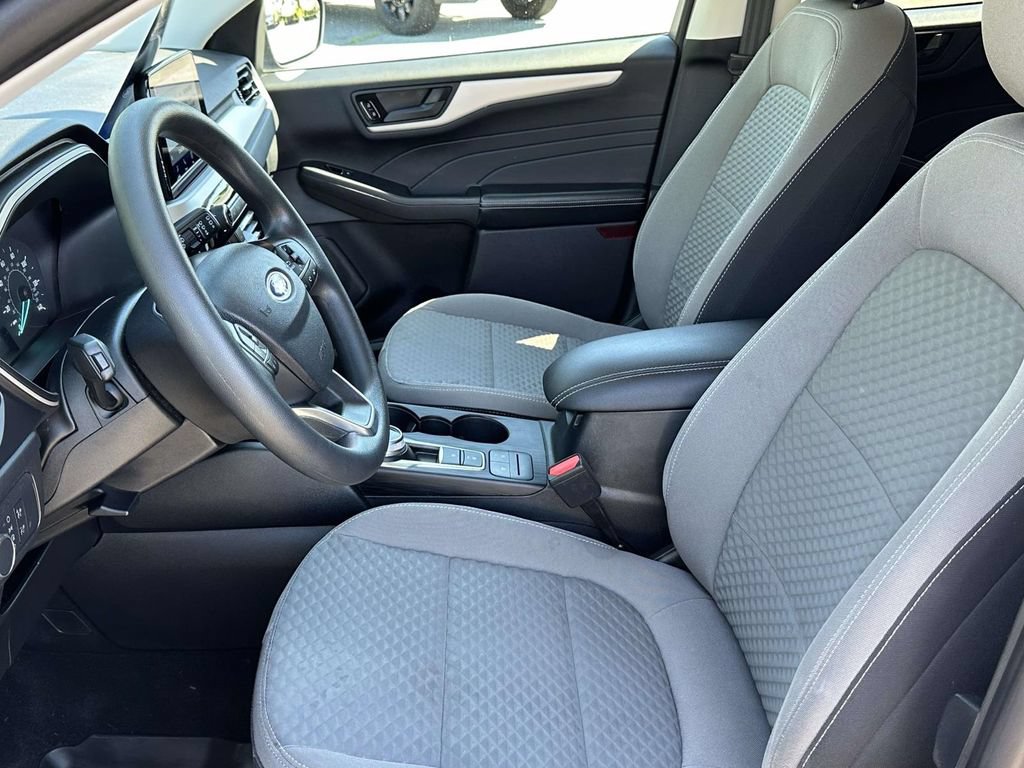 Certified 2022 Ford Escape SE w/ SE Sport Appearance Package AWD/4WD image 16