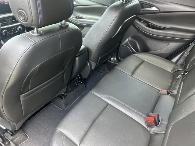 Used 2025 Buick Encore GX Sport Touring w/ Advanced Technology Package FWD image 22
