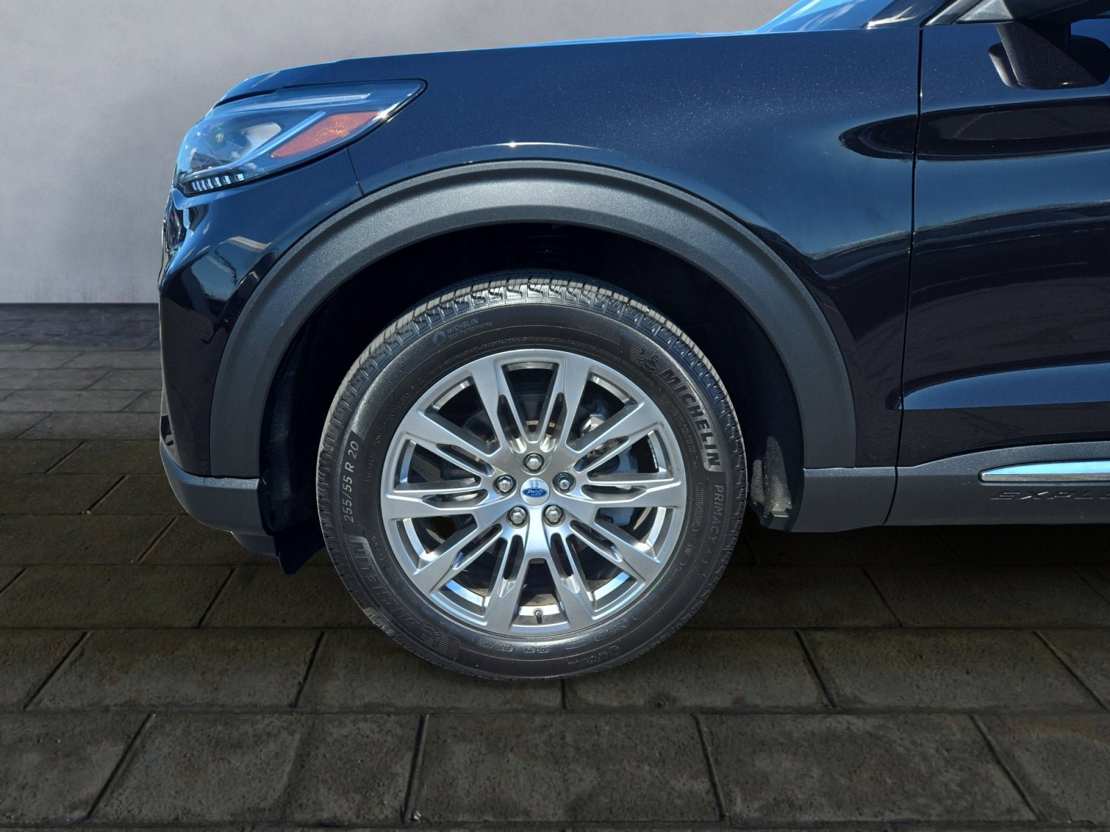 Certified 2025 Ford Explorer Active w/ Active Comfort Package AWD/4WD image 26