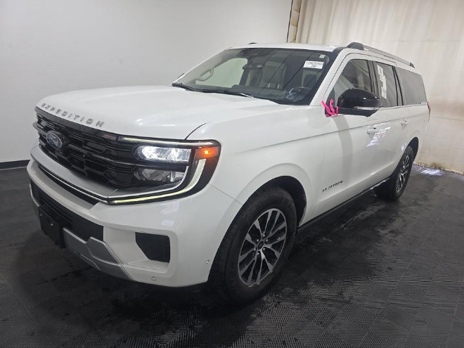 Certified 2025 Ford Expedition Max Platinum AWD/4WD image 2