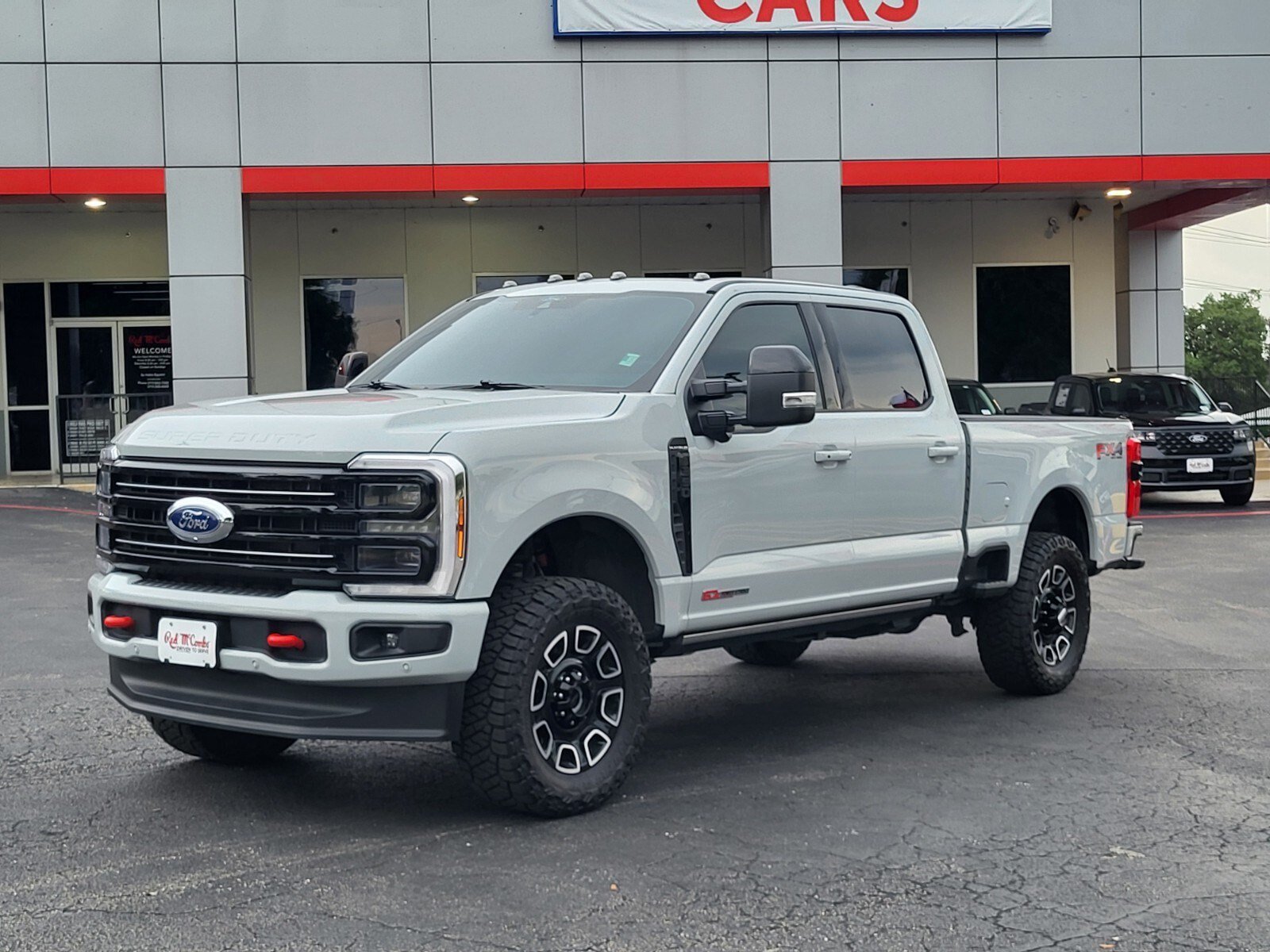 Certified 2025 Ford F350 Platinum w/ FX4 Off-Road Package AWD/4WD image 8