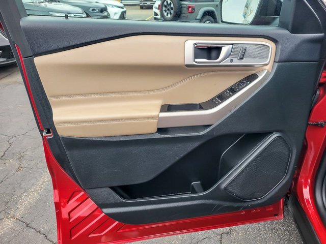 Certified 2024 Ford Explorer Limited AWD/4WD image 24
