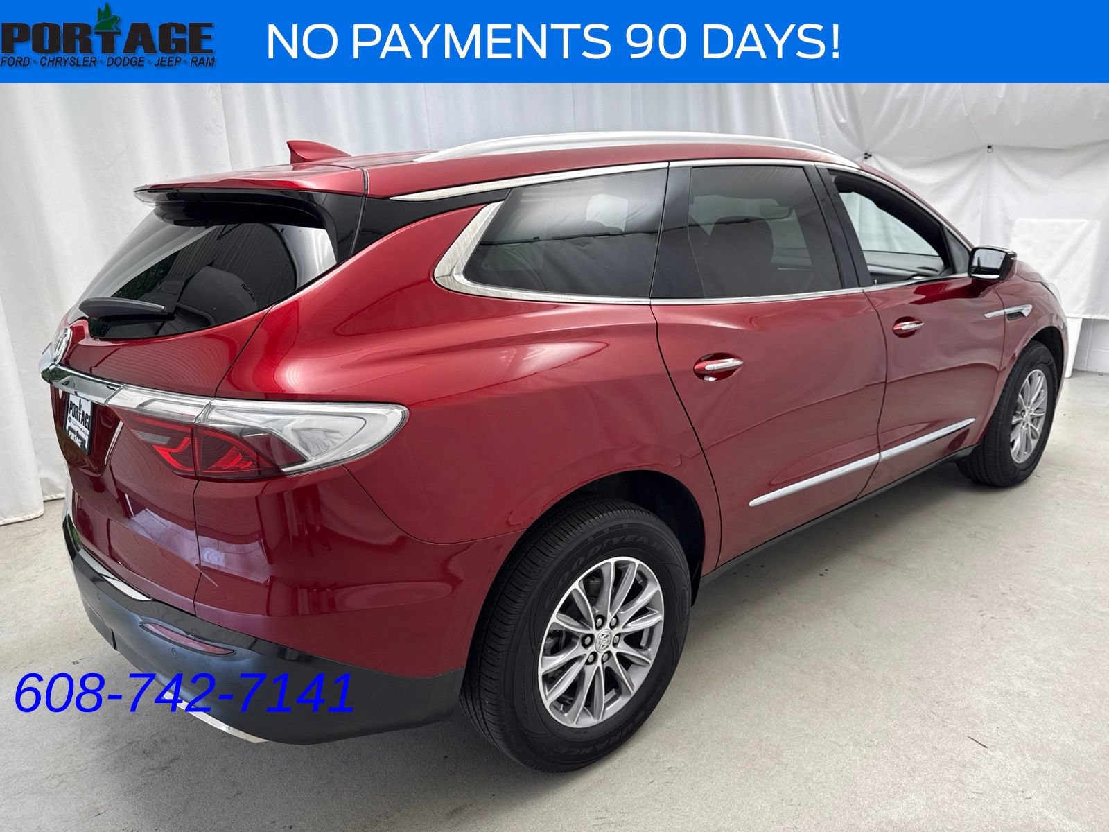 Used 2024 Buick Enclave Premium AWD/4WD image 2