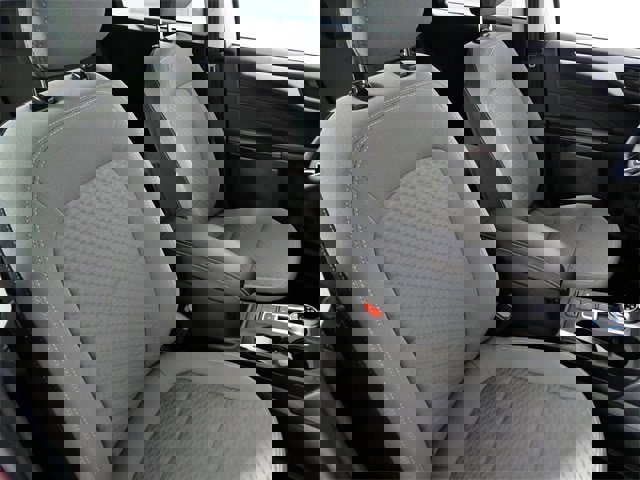 Certified 2022 Ford Escape SE w/ Cold Weather Package image 11