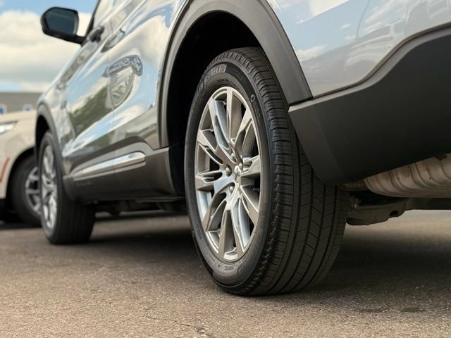 Certified 2025 Ford Explorer Active w/ Active Comfort Package AWD/4WD image 39