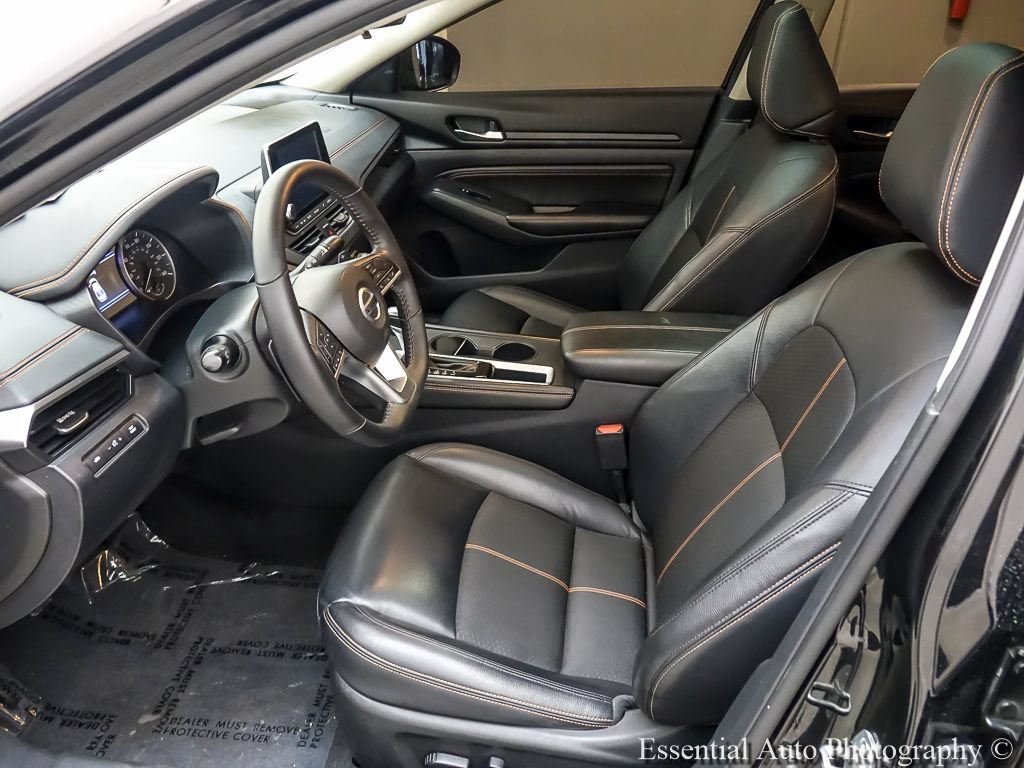 Used 2022 Nissan Altima 2.5 SR w/ Midnight Edition Package FWD image 9