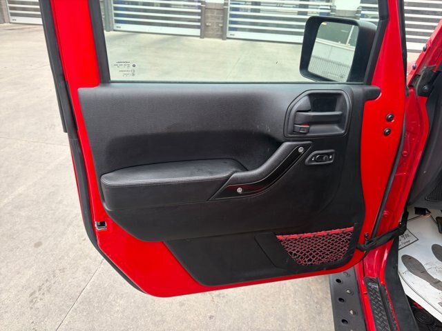 Used 2017 Jeep Wrangler Unlimited Rubicon AWD/4WD image 20