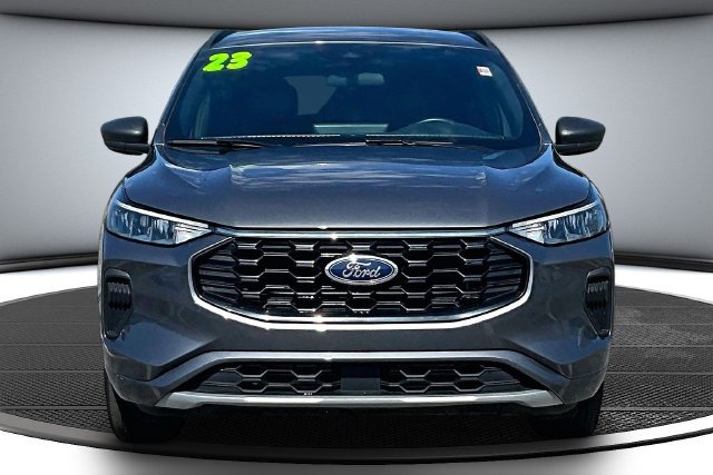 Certified 2023 Ford Escape ST-Line w/ Tech Pack #1 AWD/4WD image 2