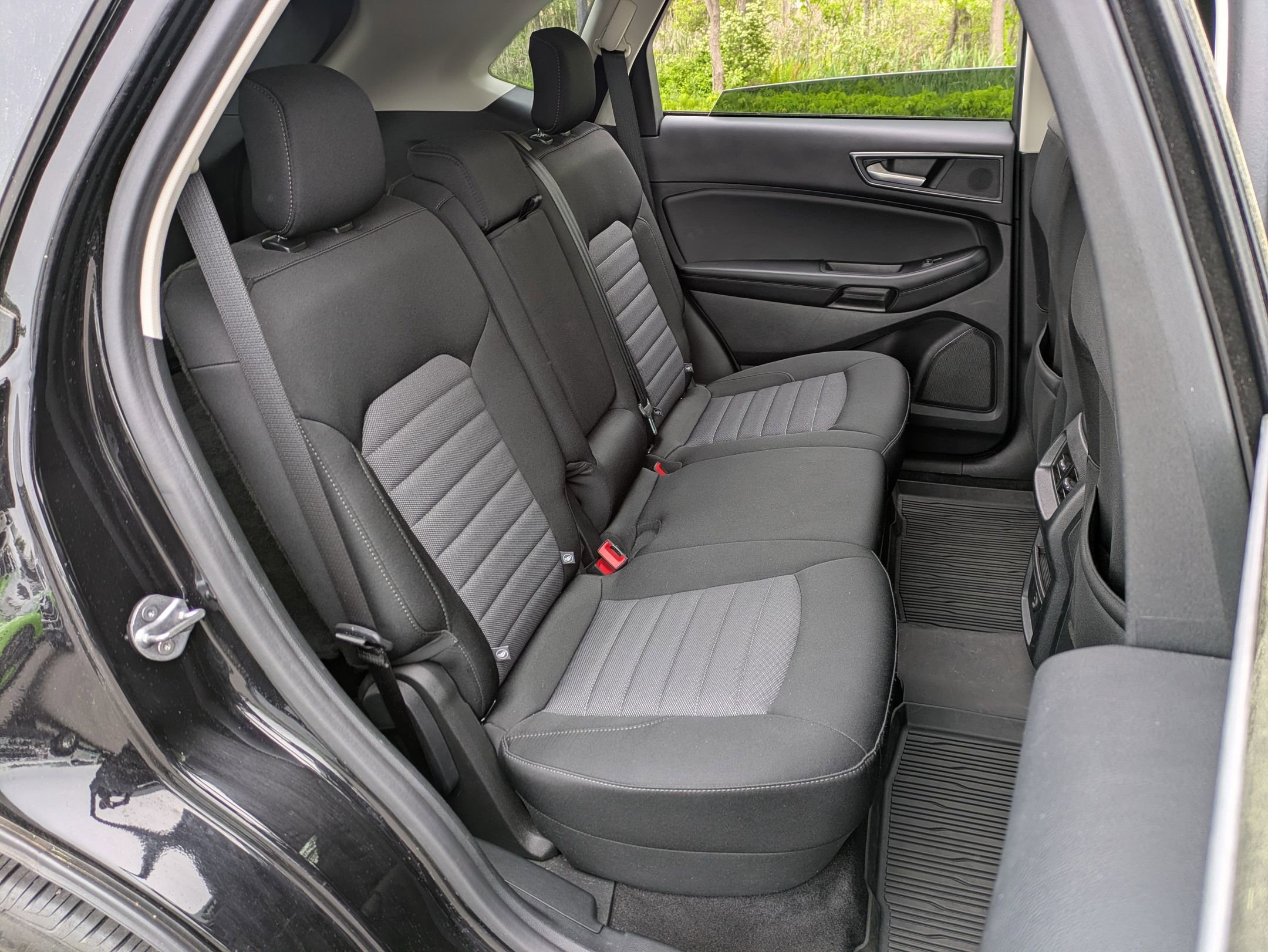 Certified 2022 Ford Edge SE w/ Black Appearance Package AWD/4WD image 19