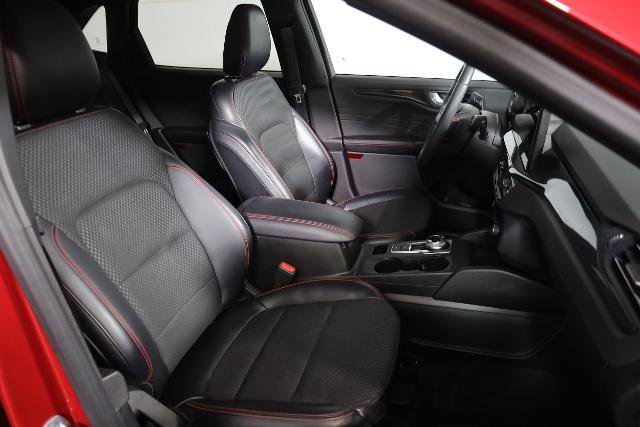 Certified 2023 Ford Escape ST-Line w/ Tech Pack #1 AWD/4WD image 9