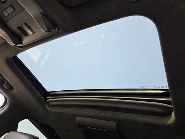 Used 2019 Cadillac Escalade Platinum image 21