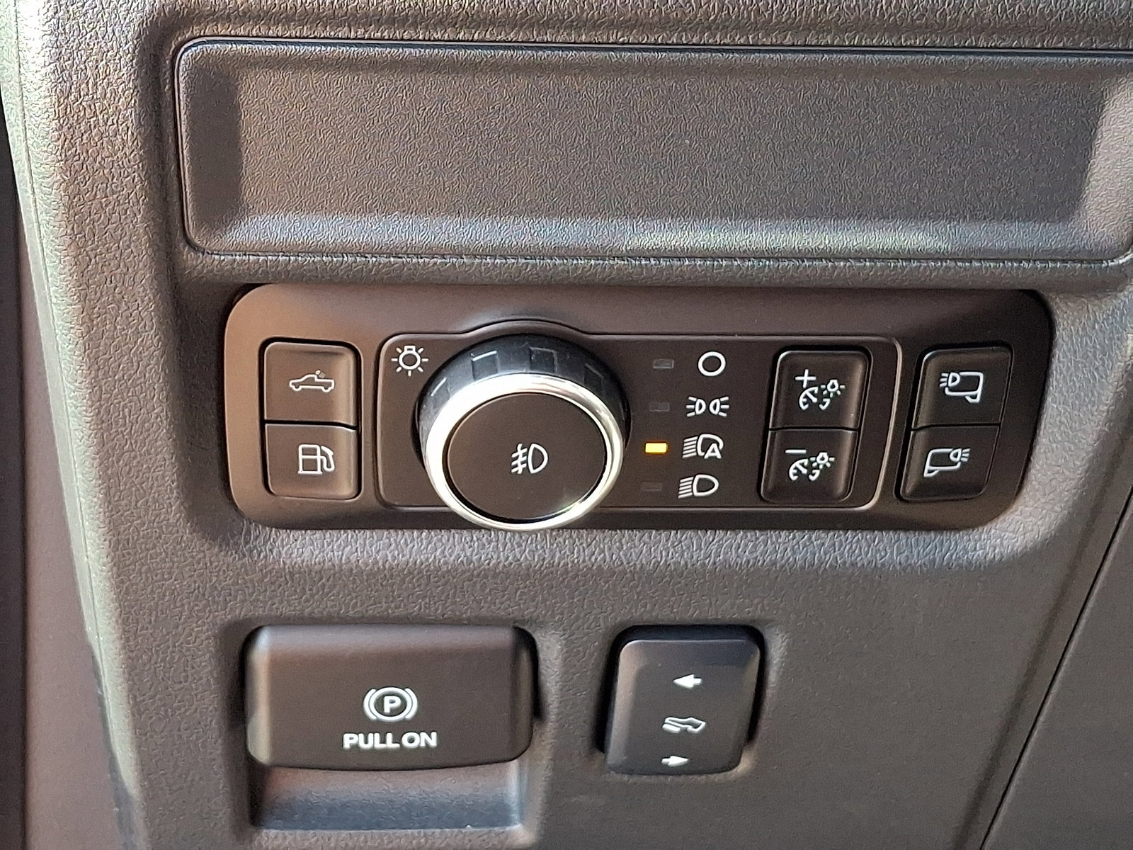 Certified 2025 Ford F150 Platinum w/ Equipment Group 702A High AWD/4WD image 28