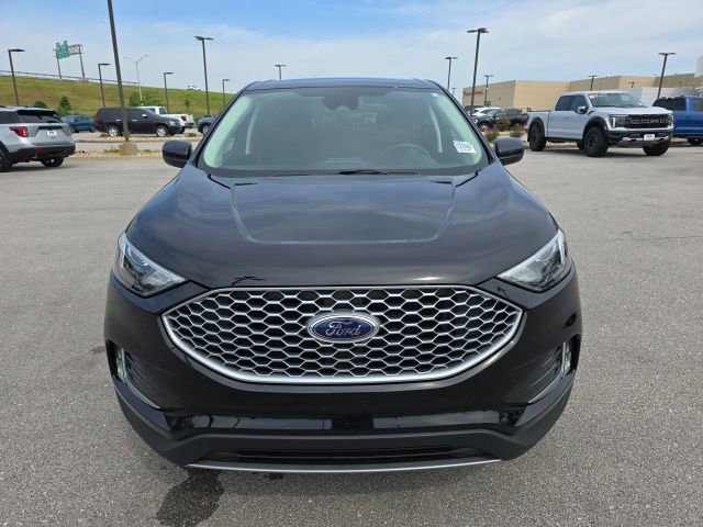 Certified 2023 Ford Edge SEL w/ Convenience Package AWD/4WD image 8