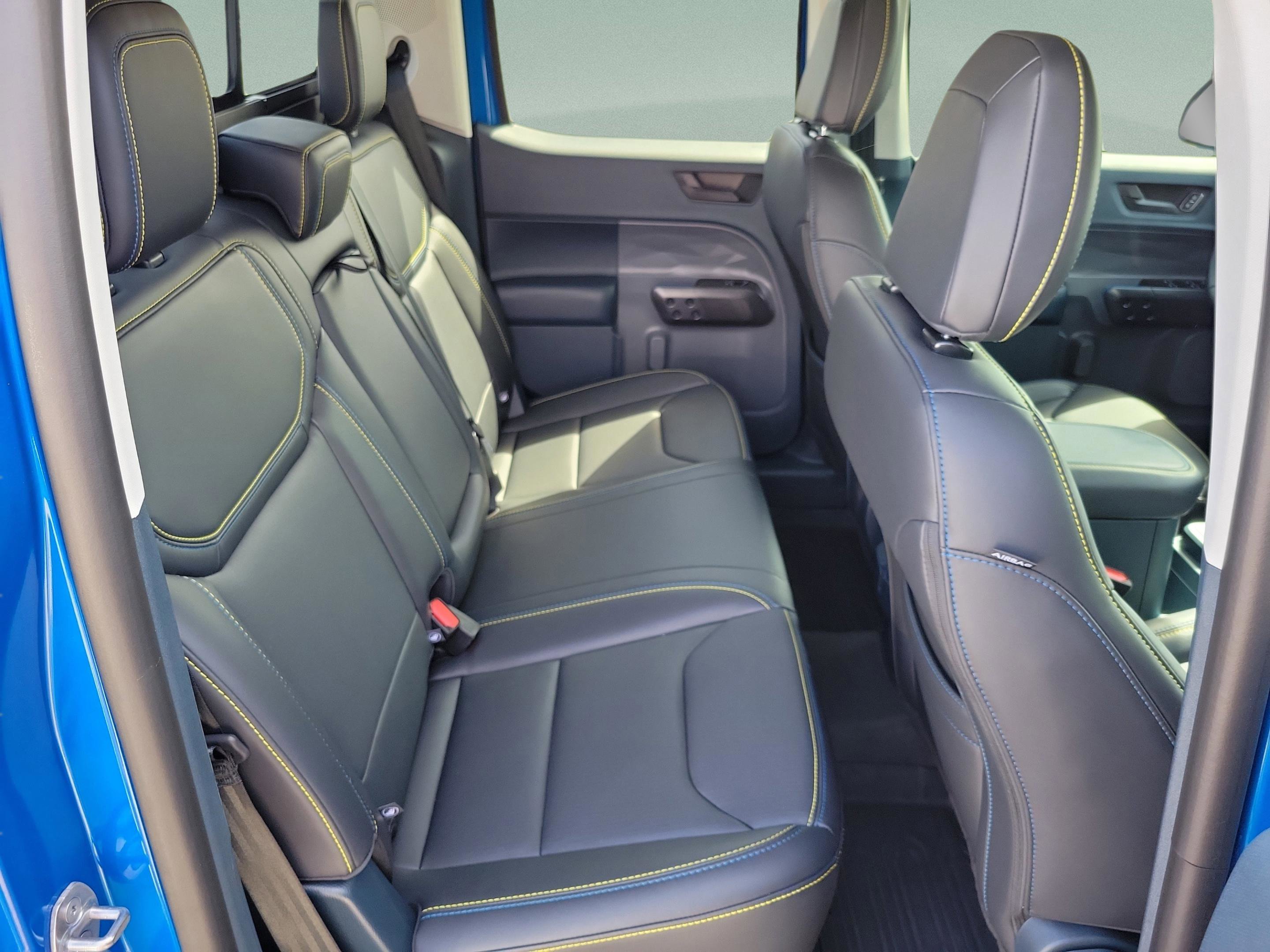 Certified 2025 Ford Maverick Lobo image 23