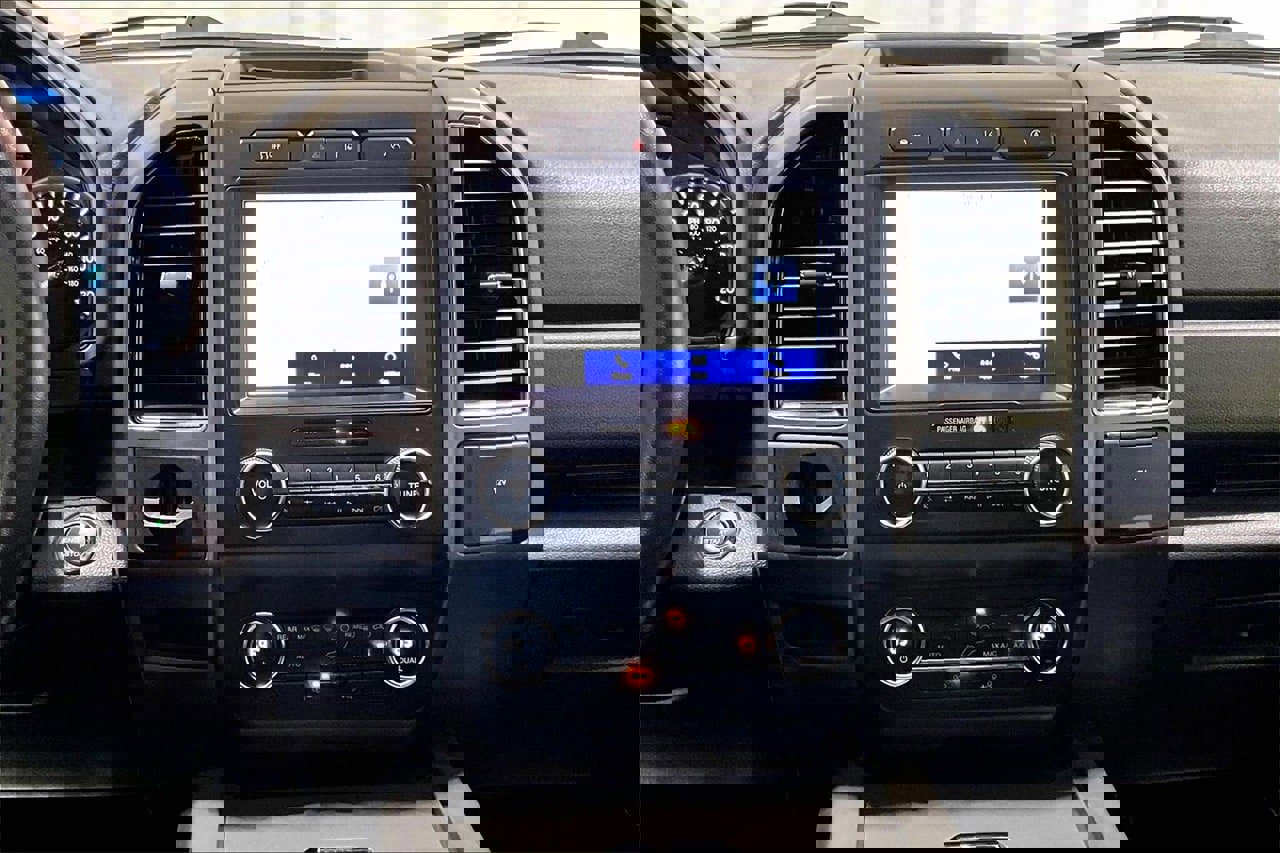 Certified 2021 Ford Expedition XLT image 9