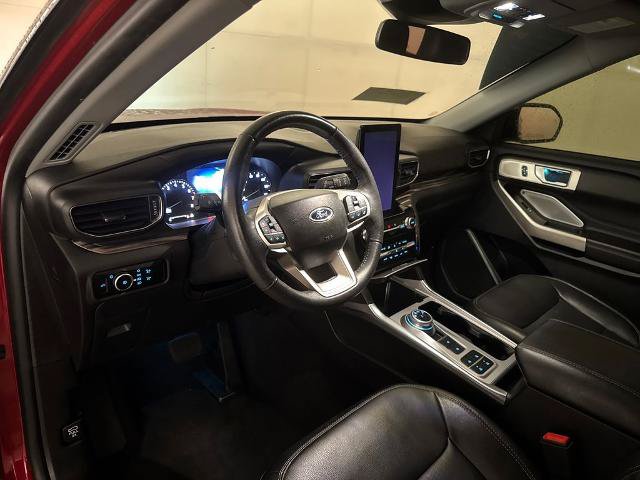 Certified 2023 Ford Explorer Limited w/ Limited Technology Package RWD image 17
