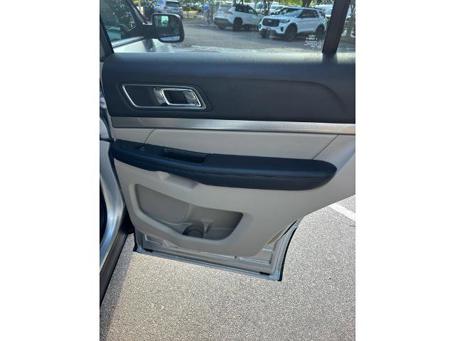 Certified 2018 Ford Explorer XLT FWD image 7