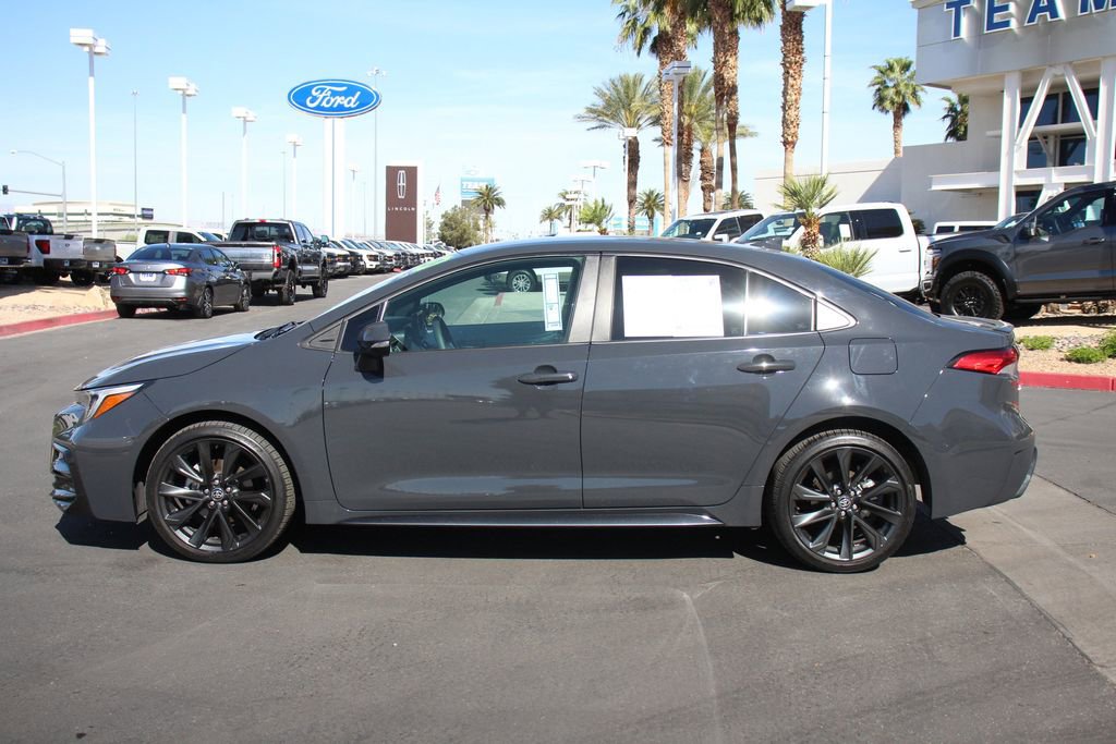 Used 2024 Toyota Corolla SE image 3