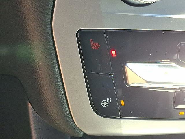 Certified 2022 Ford Explorer XLT w/ Equipment Group 202A image 28