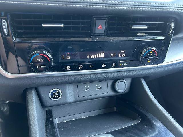 Used 2022 Nissan Rogue SV FWD image 22