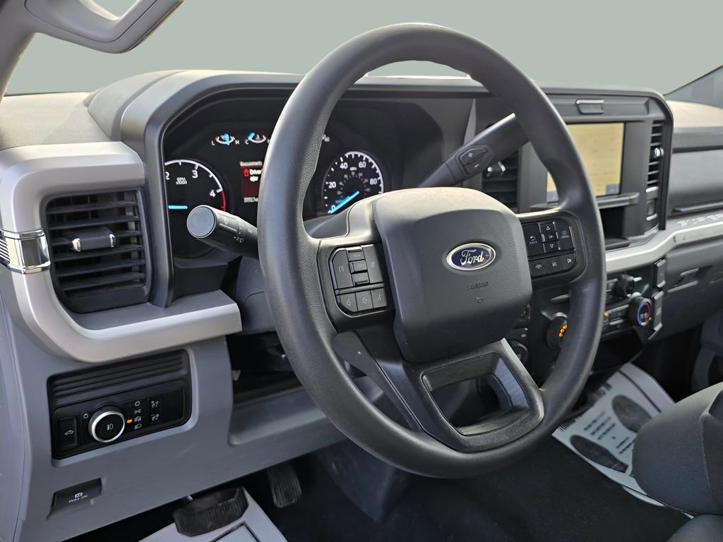 Certified 2025 Ford F350 XLT image 17