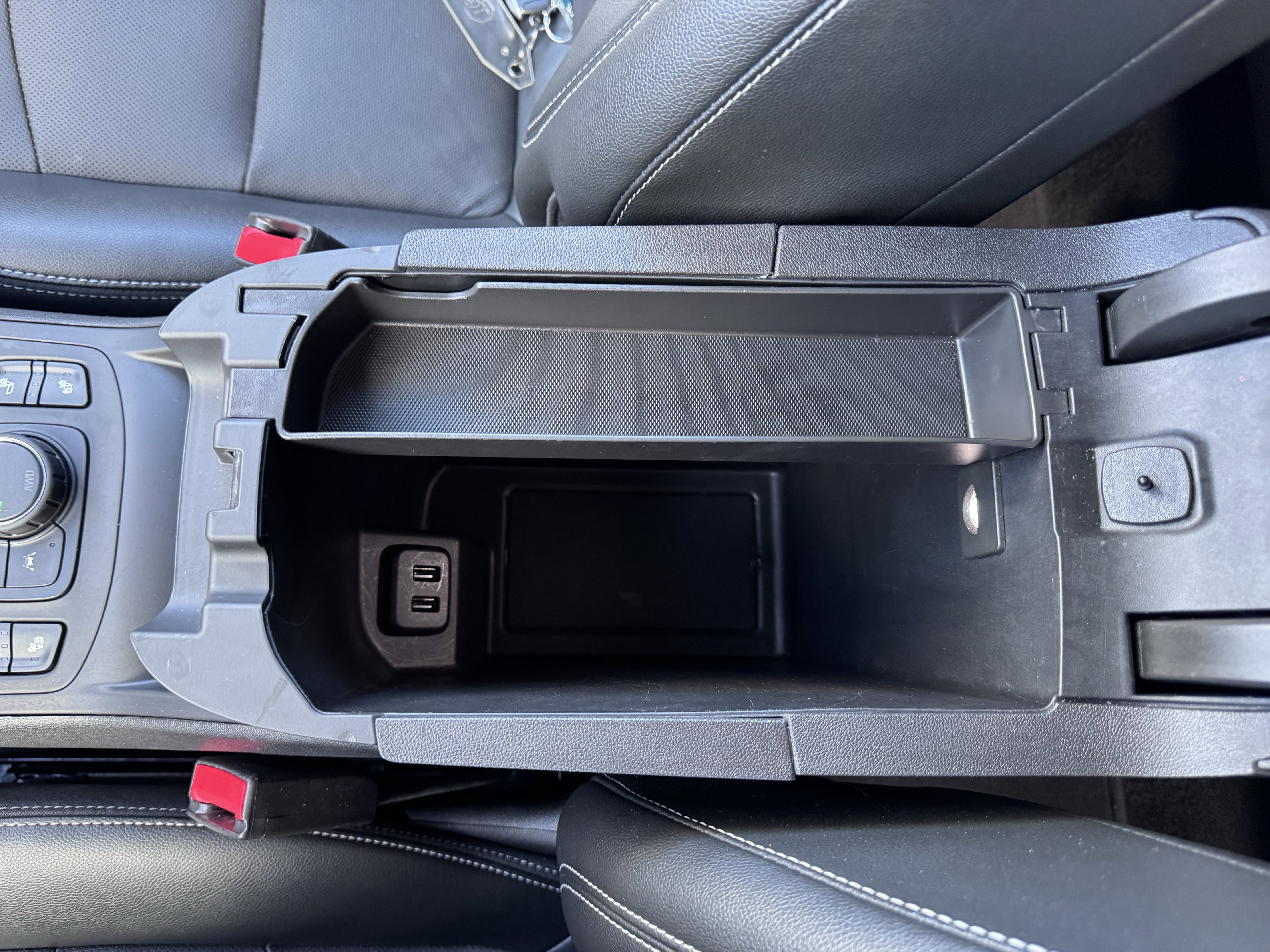 Used 2023 GMC Terrain SLT image 24