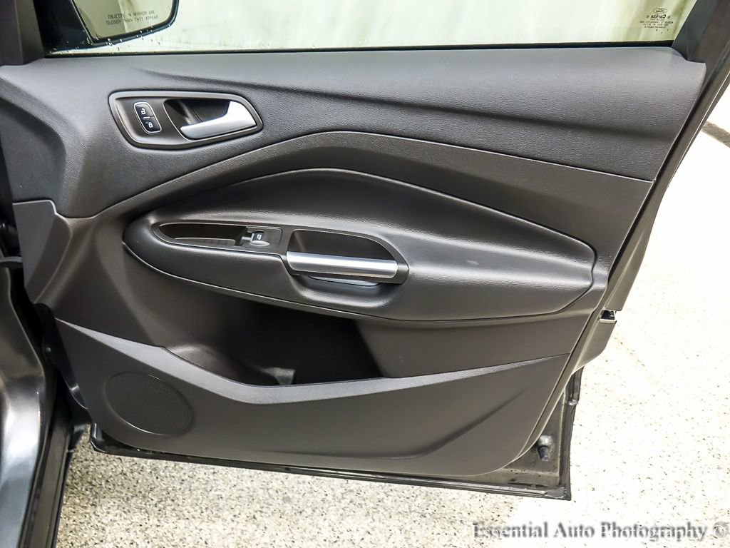 Certified 2017 Ford Escape SE w/ Equipment Group 201A image 22