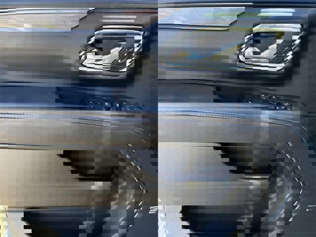 Used 2024 GMC Yukon AT4 w/ Technology Package image 26