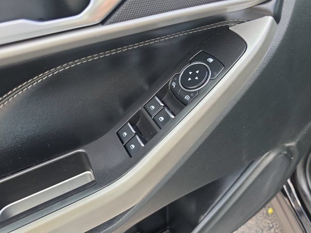 Certified 2023 Ford Explorer XLT RWD image 19