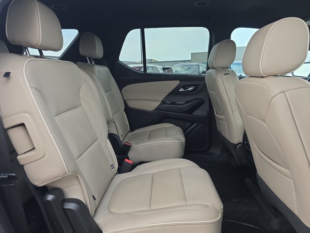 Used 2022 Chevrolet Traverse Premier FWD image 18