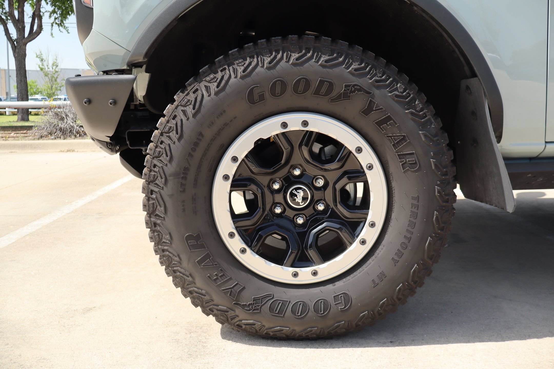 Certified 2022 Ford Bronco 2-Door w/ Sasquatch Package AWD/4WD image 10