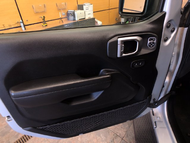 Used 2022 Jeep Wrangler Unlimited Sport AWD/4WD image 12
