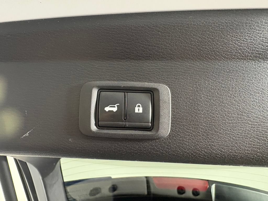 Used 2023 Mitsubishi Outlander SEL FWD image 33