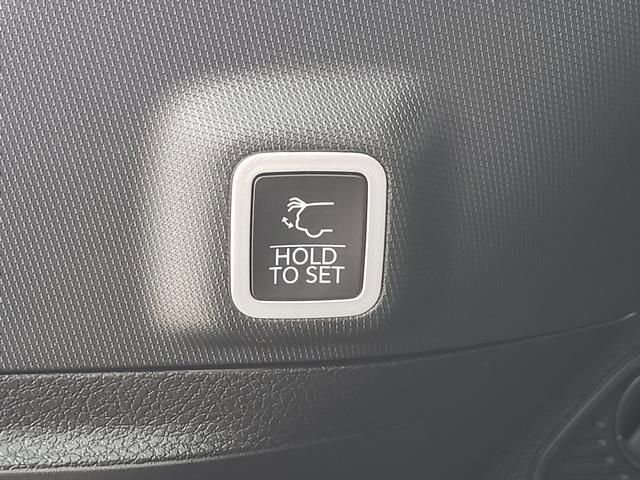 Used 2024 Jeep Grand Cherokee Altitude AWD/4WD image 9